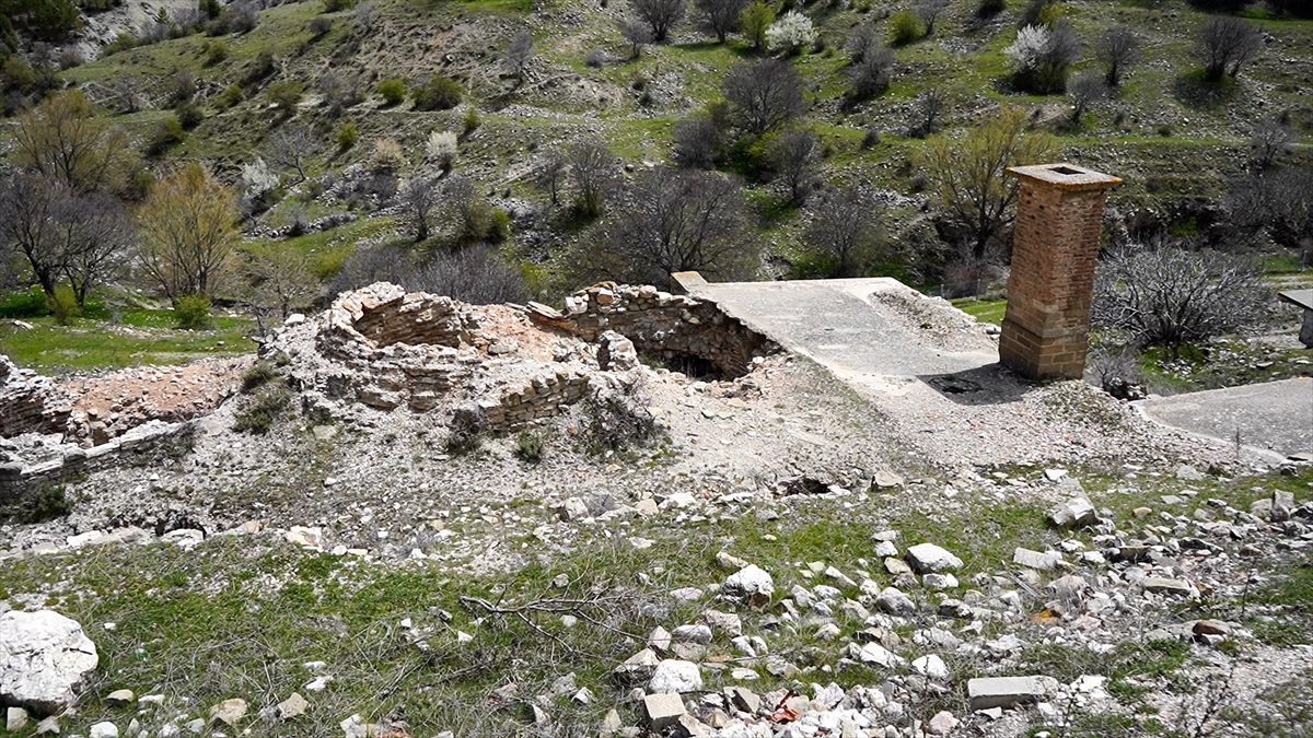 Uluborlu binlerce yıllık tarihiyle "açık hava müzesi"ni andırıyor