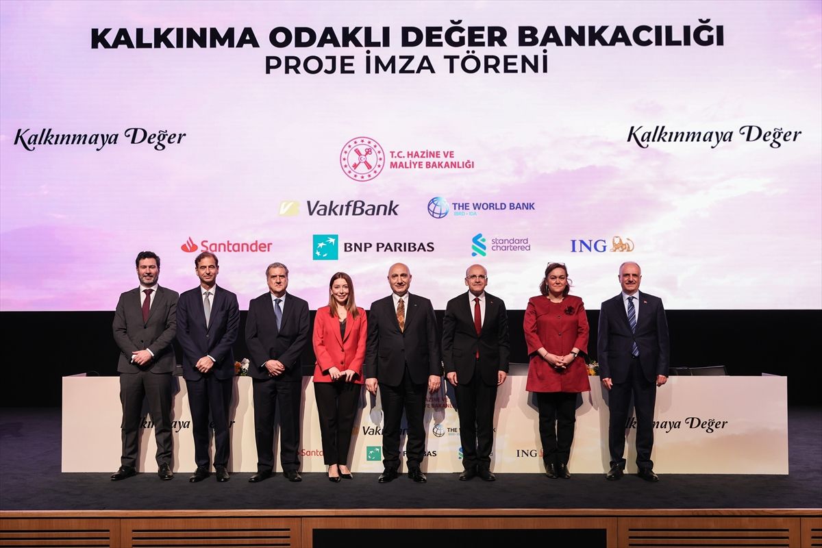 VakıfBank'tan 1,5 milyar avroluk kalkınma finansmanı anlaşması