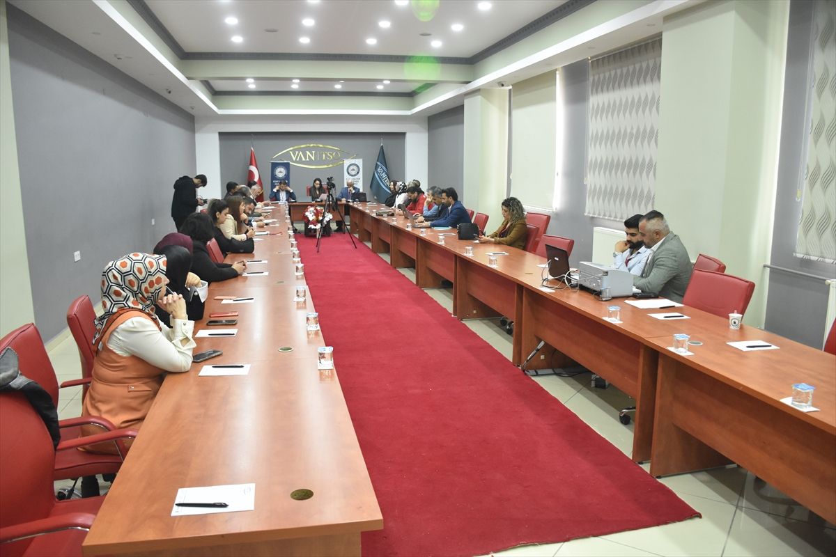 Van'da "Eğitimde Motivasyon, Dayanıklılık ve Sürdürebilir Başarı Çalıştayı" düzenlendi