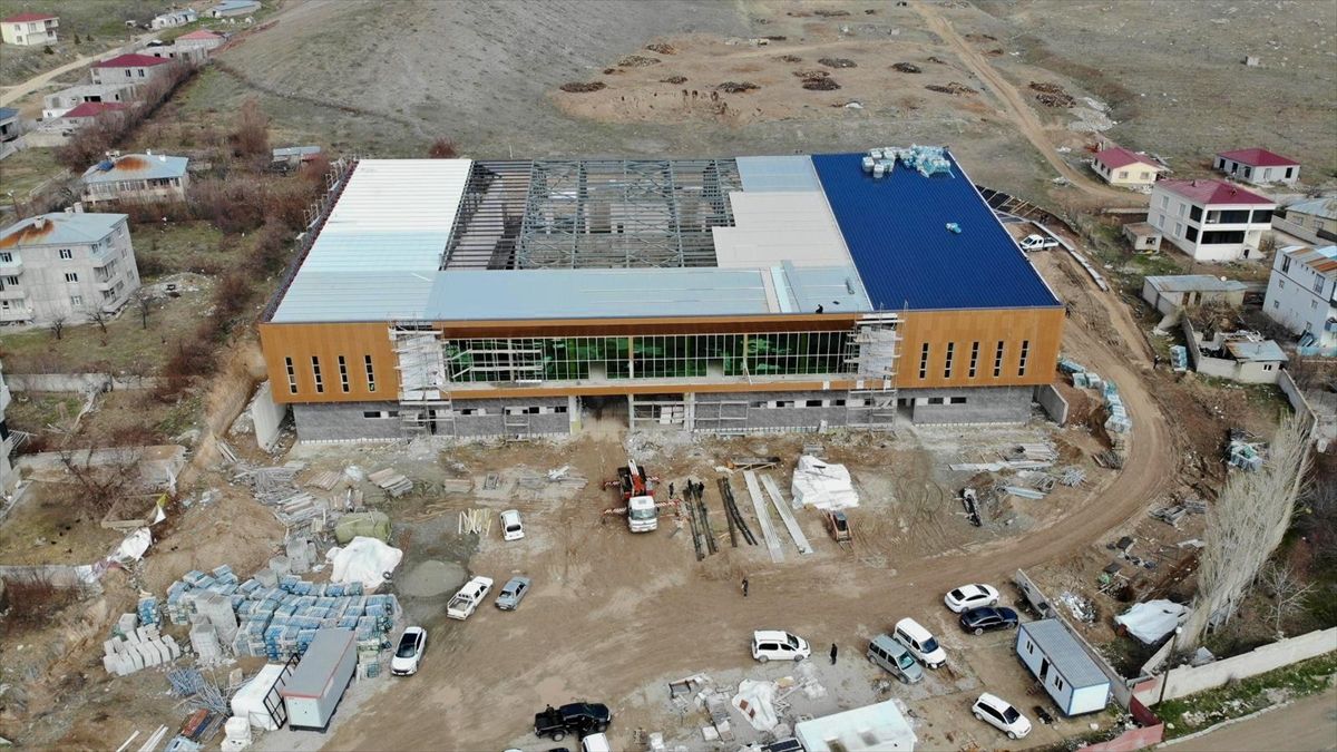 Van'da inşa edilen spor tesisinin yüzde 75'i tamamlandı