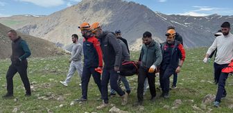Van'da kayalık alandan düşerek yaralanan çocuk ekiplerce hastaneye kaldırıldı