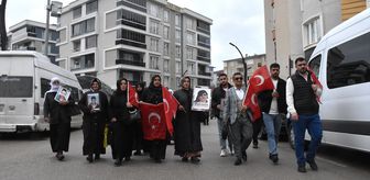 Vanlı aileler DEM Parti İl Başkanlığı önündeki eylemlerini sürdürdü