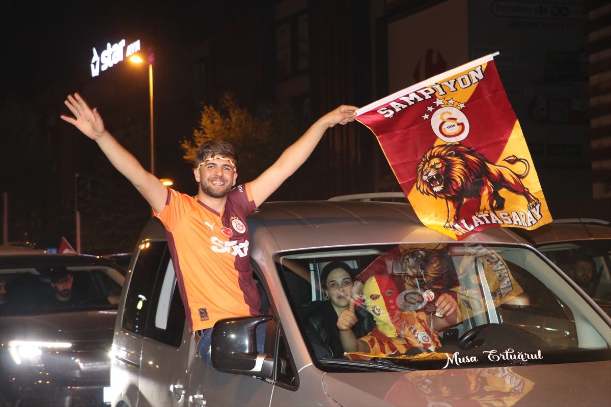 Yalova, Balıkesir ve Kütahya'da Galatasaray'ın şampiyonluğu kutlandı