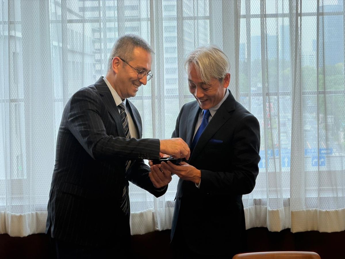 YEE Başkanı Aliy, Japonya'da kültürel temaslarda bulundu