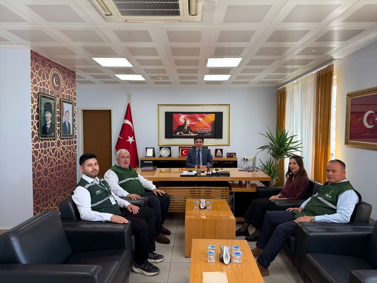 Yeşilay Hatay Şube Başkanı İbrahim Kuyubaşıoğlu, Reyhanlı'da ziyaretlerde bulundu