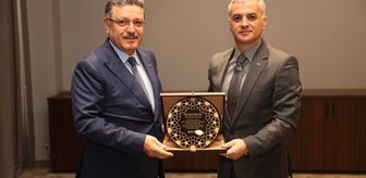 Yomra Belediye Başkanı Bıyık'tan Trabzon Büyükşehir Belediye Başkanı Genç'e plaket