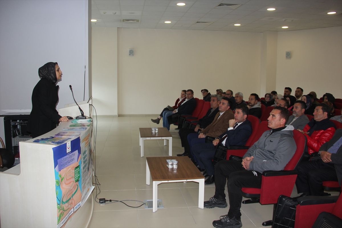 Zara'da "Kanserde erken teşhis ve kanserden korunma" konulu konferans düzenlendi