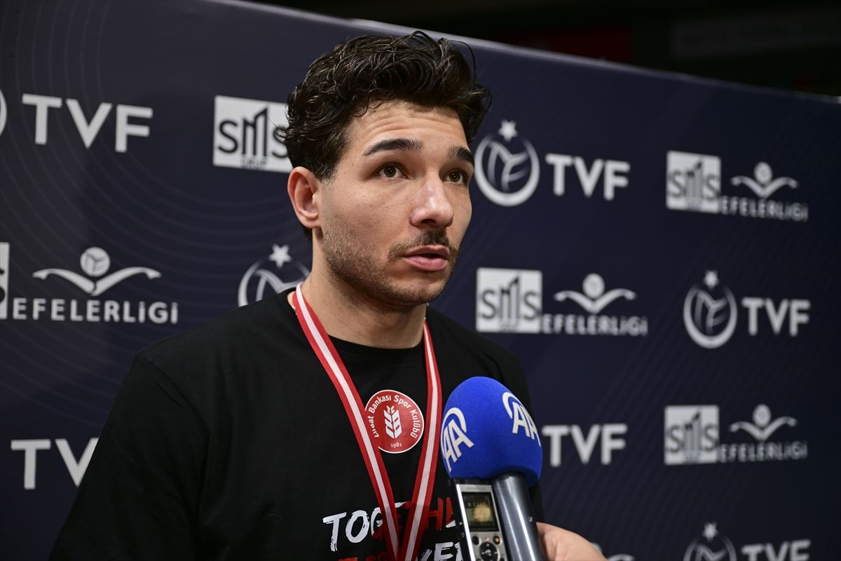 Ziraat Bankkart'ın Voleybol Efeler Ligi'ndeki 5'inci şampiyonluk sevinci