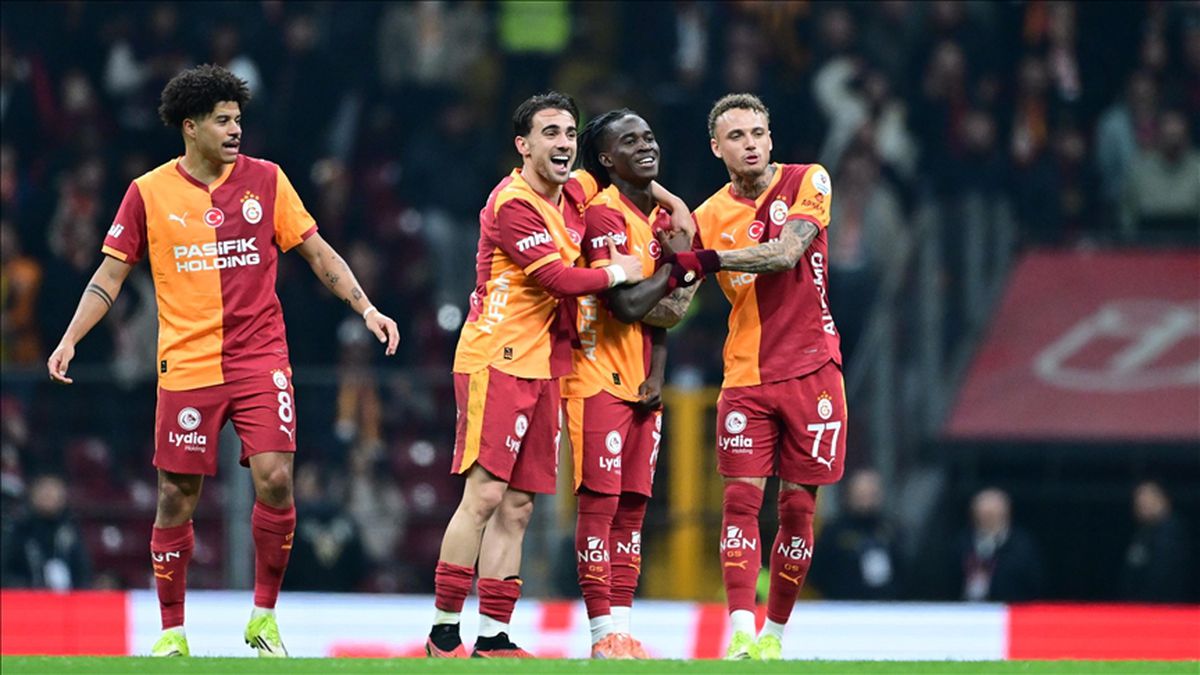 Galatasaray 11'i! Göztepe Galatasaray maç kadrosu ilk 11'ler belli oldu mu? Göztepe Galatasaray maç kadros...