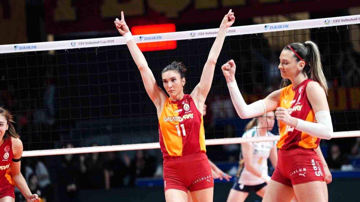 Galatasaray, futbol ve basketboldan sonra voleybolda da Avrupa'da kupa kazandı