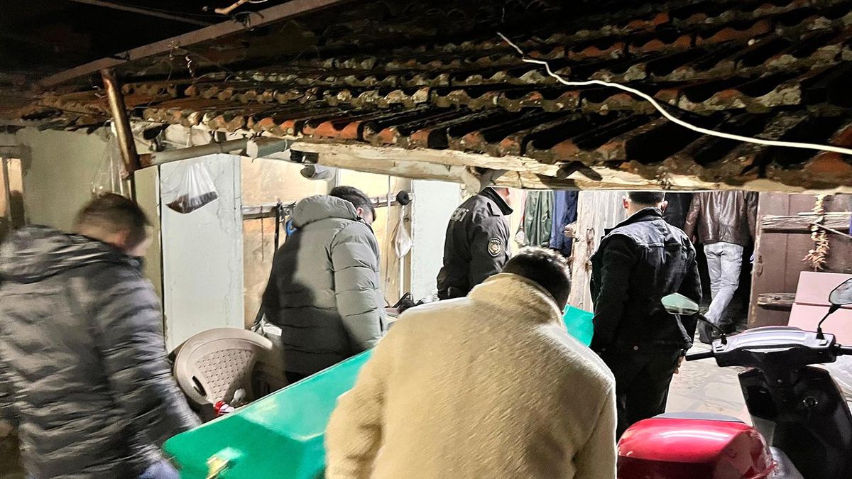 Manisa'da bir kişi evinde ölü olarak bulundu