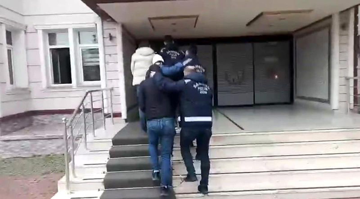 Sınavda kopya şebekesine operasyon: 5 kişiye suçüstü
