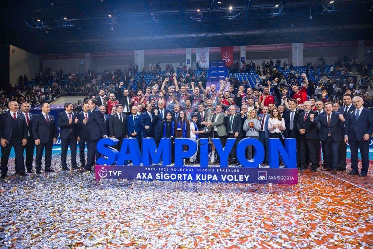 Ziraat Bankkart, hem ligde hem de Avrupa arenasında yakaladığı çıkışı Kupa Voley zaferiyle taçlandırdı.