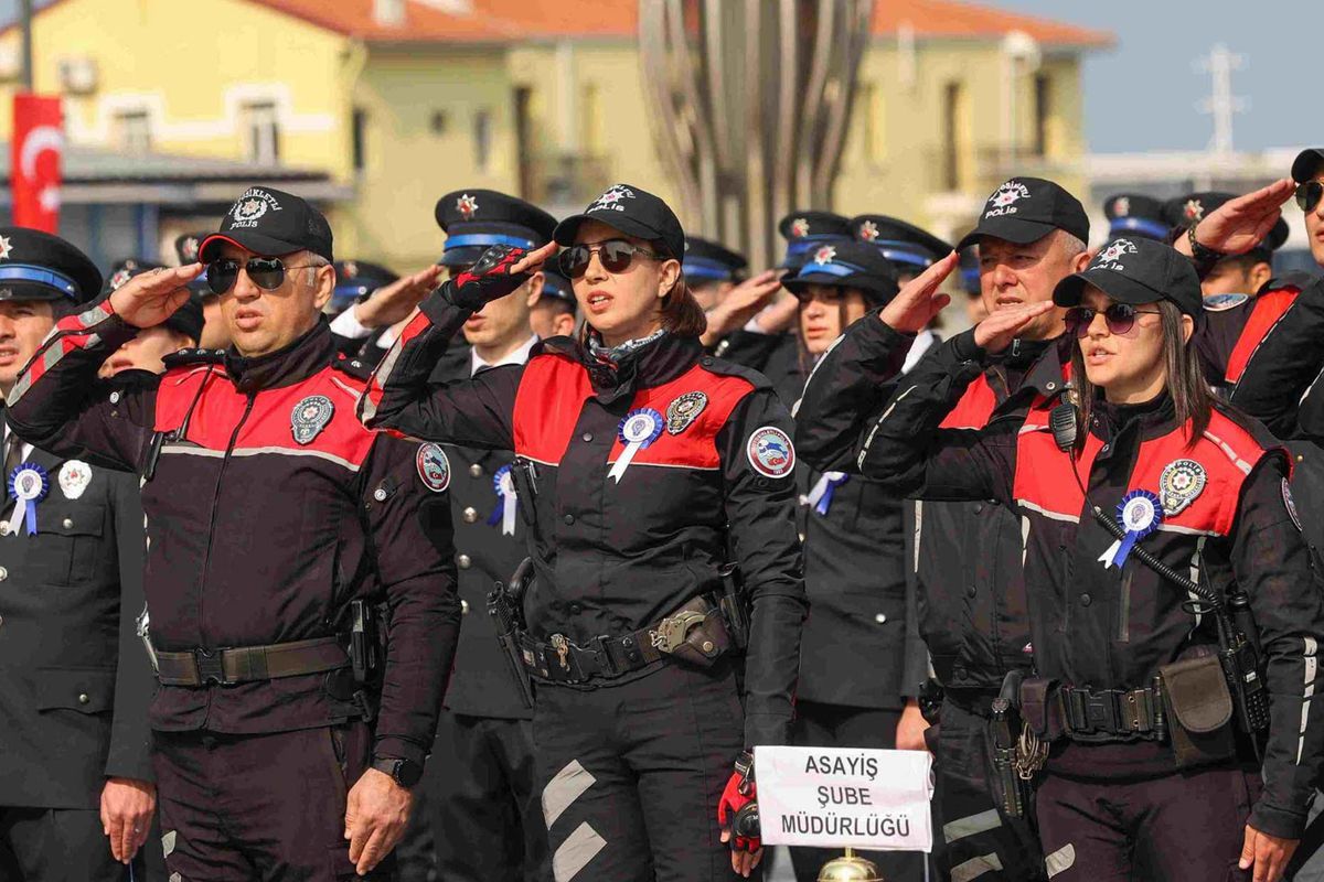 10 bin polisin mezuniyeti öne çekildi
