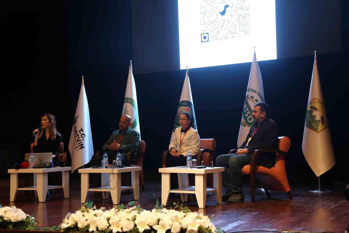 Artvin'de Bal Çalıştayı düzenlendi