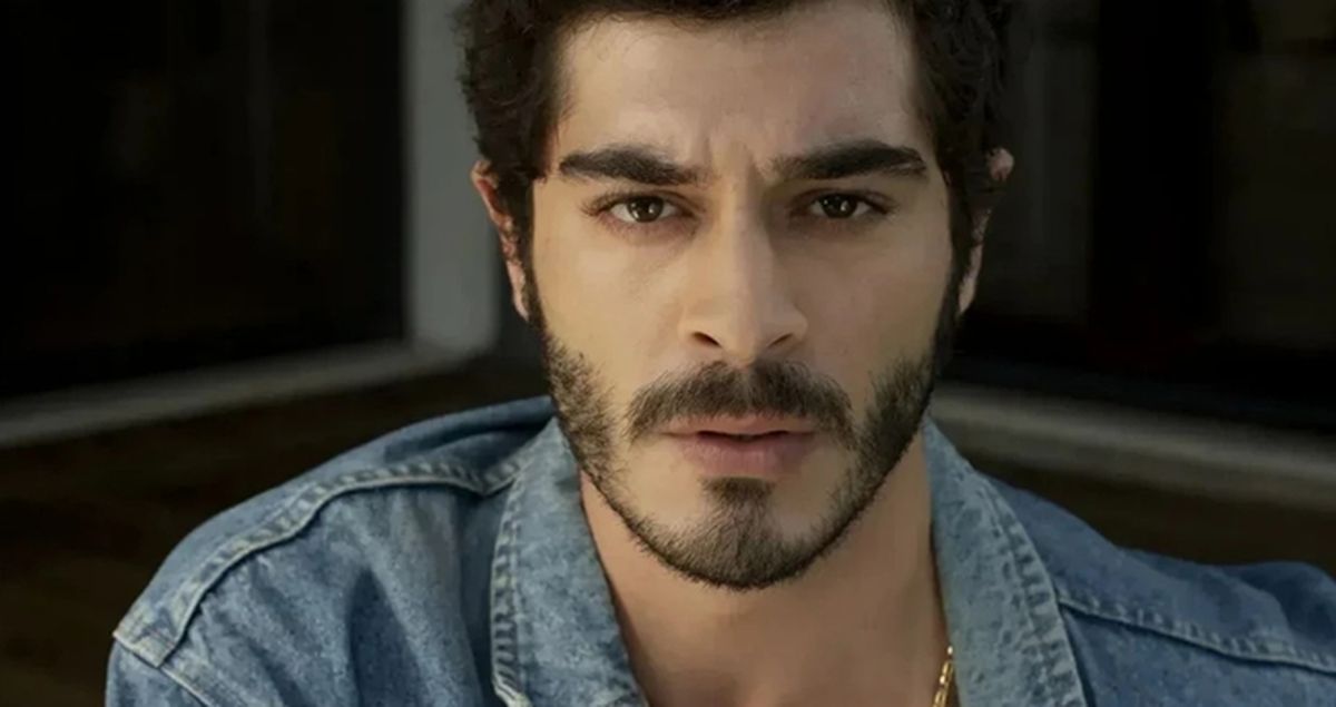 Burak Deniz gözaltına mı alındı, neden gözaltına alındı? Burak Deniz kimdir, kaç yaşında, nereli?