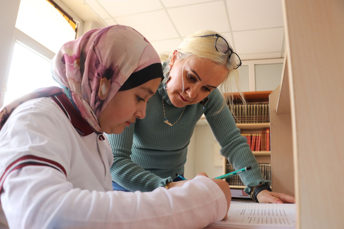 Diyarbakır'da 119 genç kız 'Türkiye Yüzyılında Kızlar Okuyor' projesiyle üniversiteye hazırlanıyor