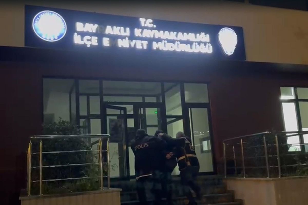 İzmir'de 102 bin sentetik hap ele geçirildi