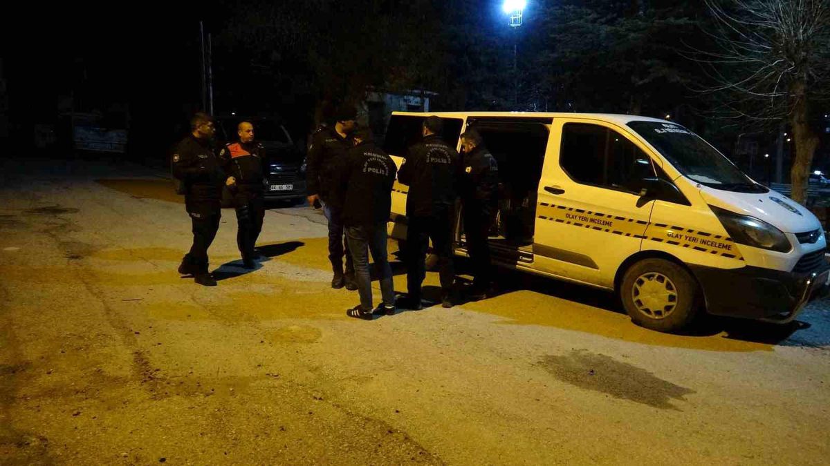 Malatya'da alacak verecek kavgası kanlı bitti: 1 yaralı