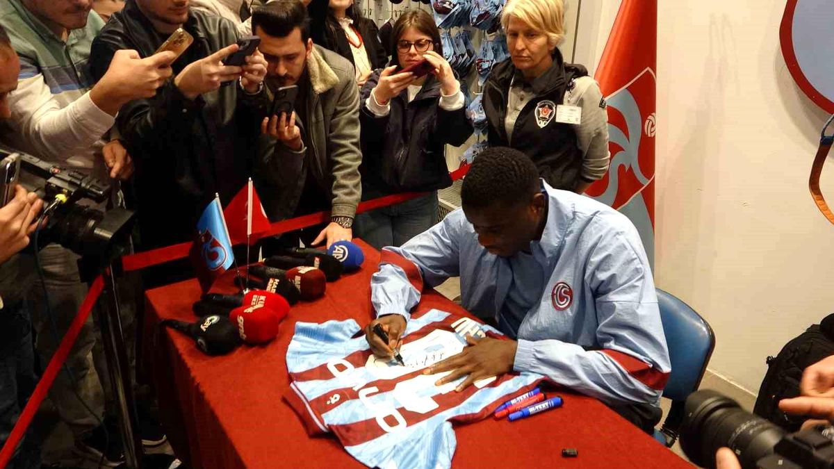 Paul Onuachu: 'Maçları kazanıp sonuna bakacağız'