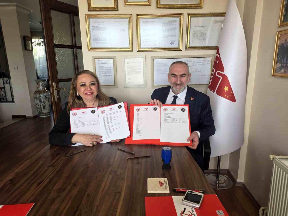Türkiye Çin arasında "Sağlık, Sanayi ve Ticarette Stratejik" iş birliği protokolü imzalandı