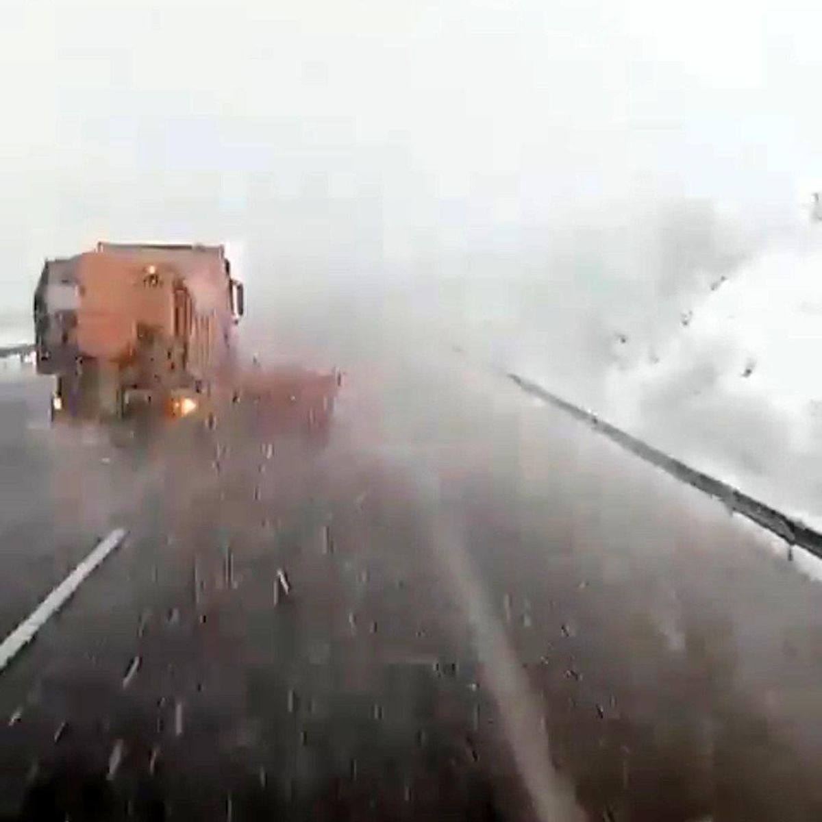 Bolu geçişinde yoğun kar yağışı etkili oldu