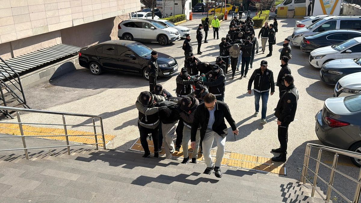 Eskişehir'deki uyuşturucu operasyonunda 14 şüpheli tutuklandı
