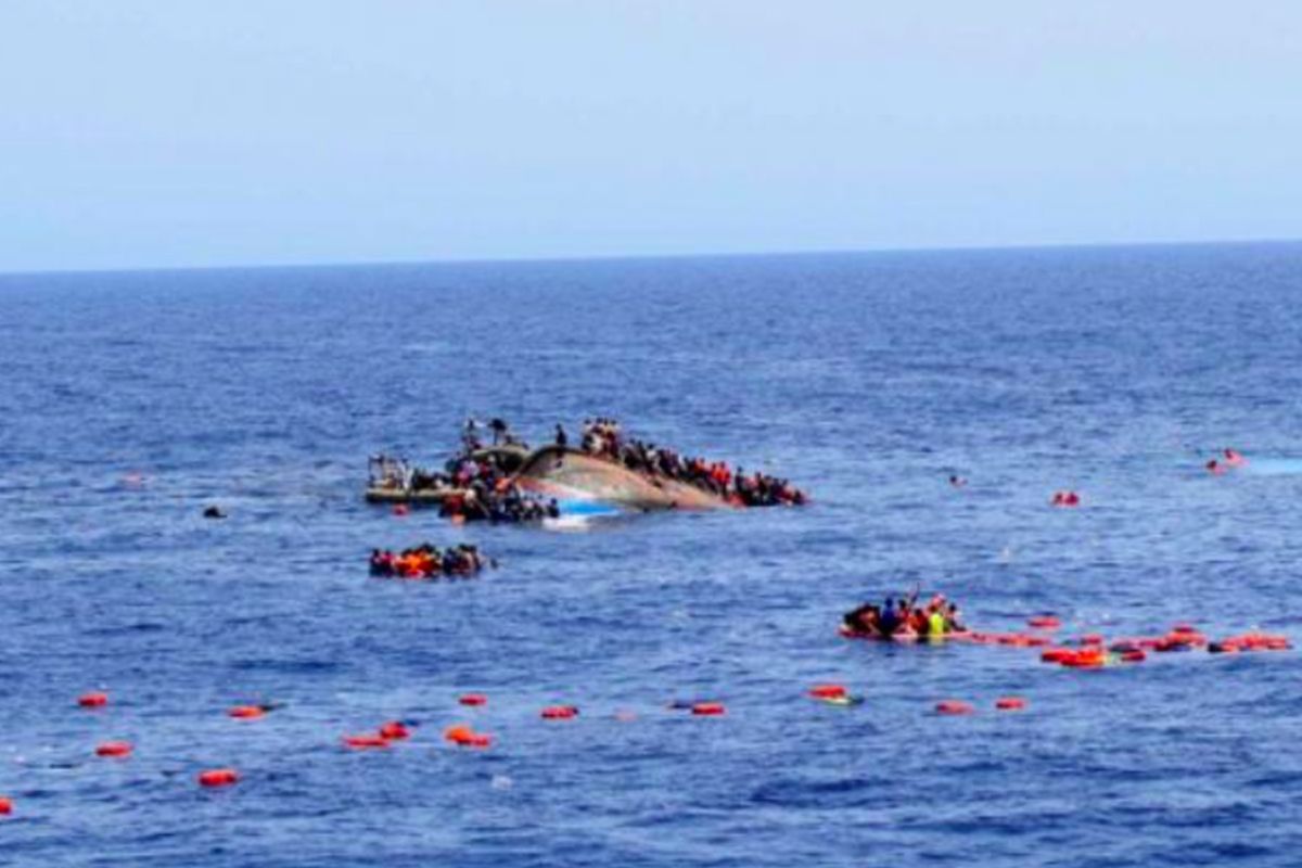 Gana'da yolcu teknesinin batması sonucu 9 kişi hayatını kaybetti