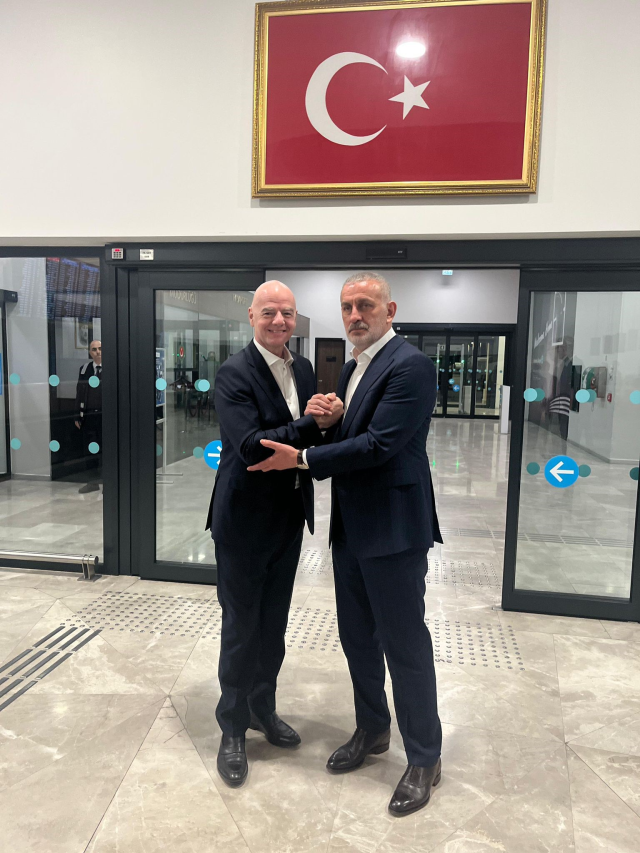 gianni infantino istanbula gel 19735435 6587 1 m