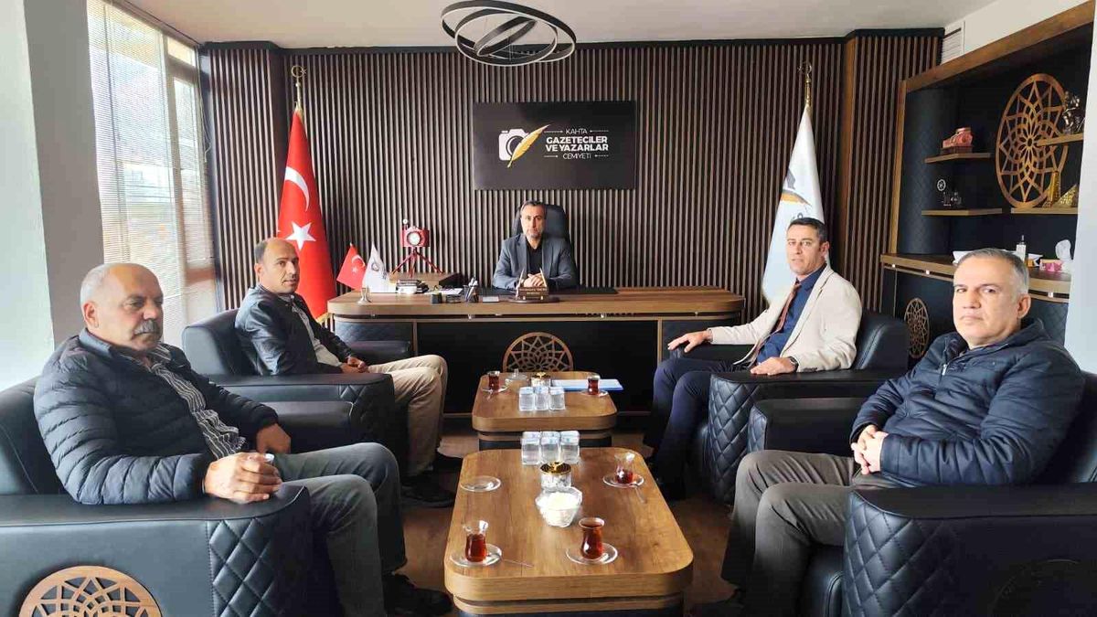 Kahta Tarım ve Orman Müdürü Yıldırım gazetecilerle bir araya geldi