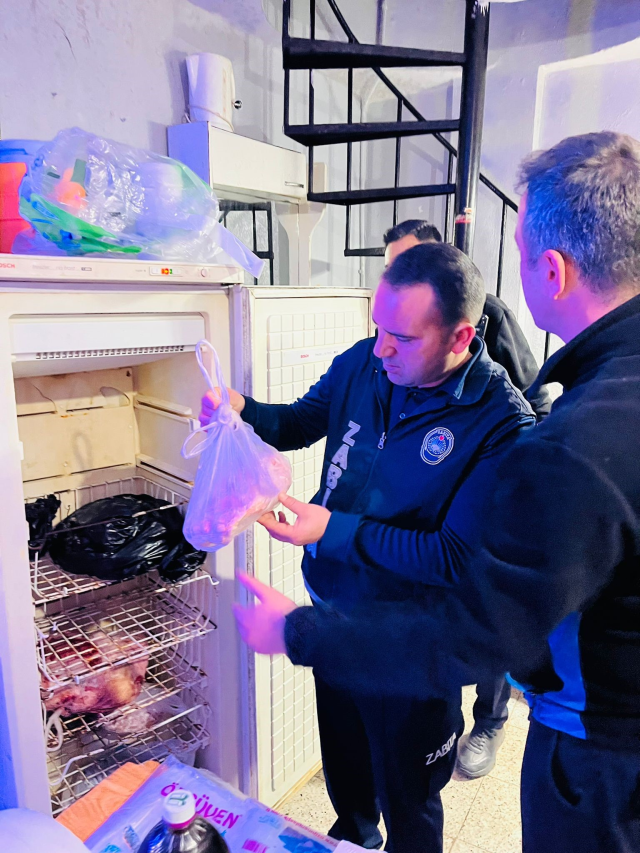 kasapta mide bulandiran gorunt a0db05a2ef 5448 4 m