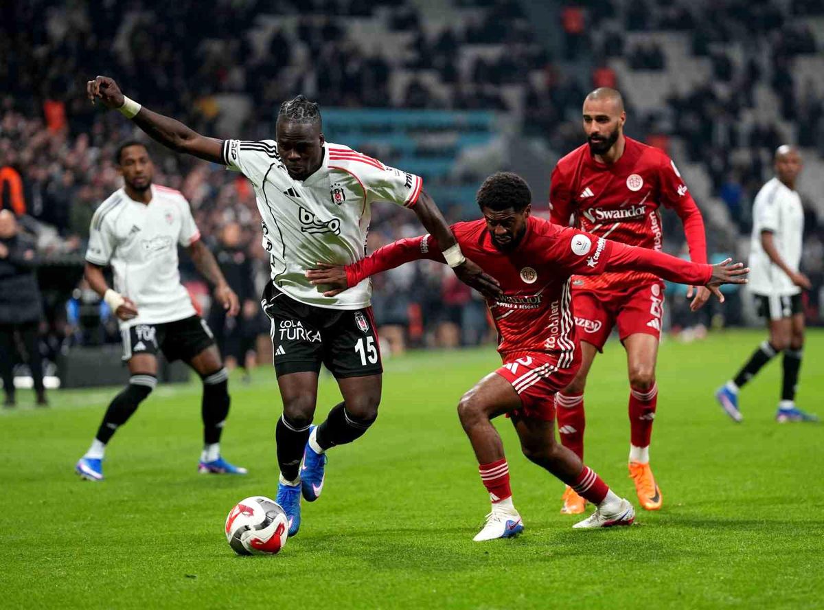 Trendyol Süper Lig: Beşiktaş: 4 Antalyaspor: 2 (Maç sonucu)