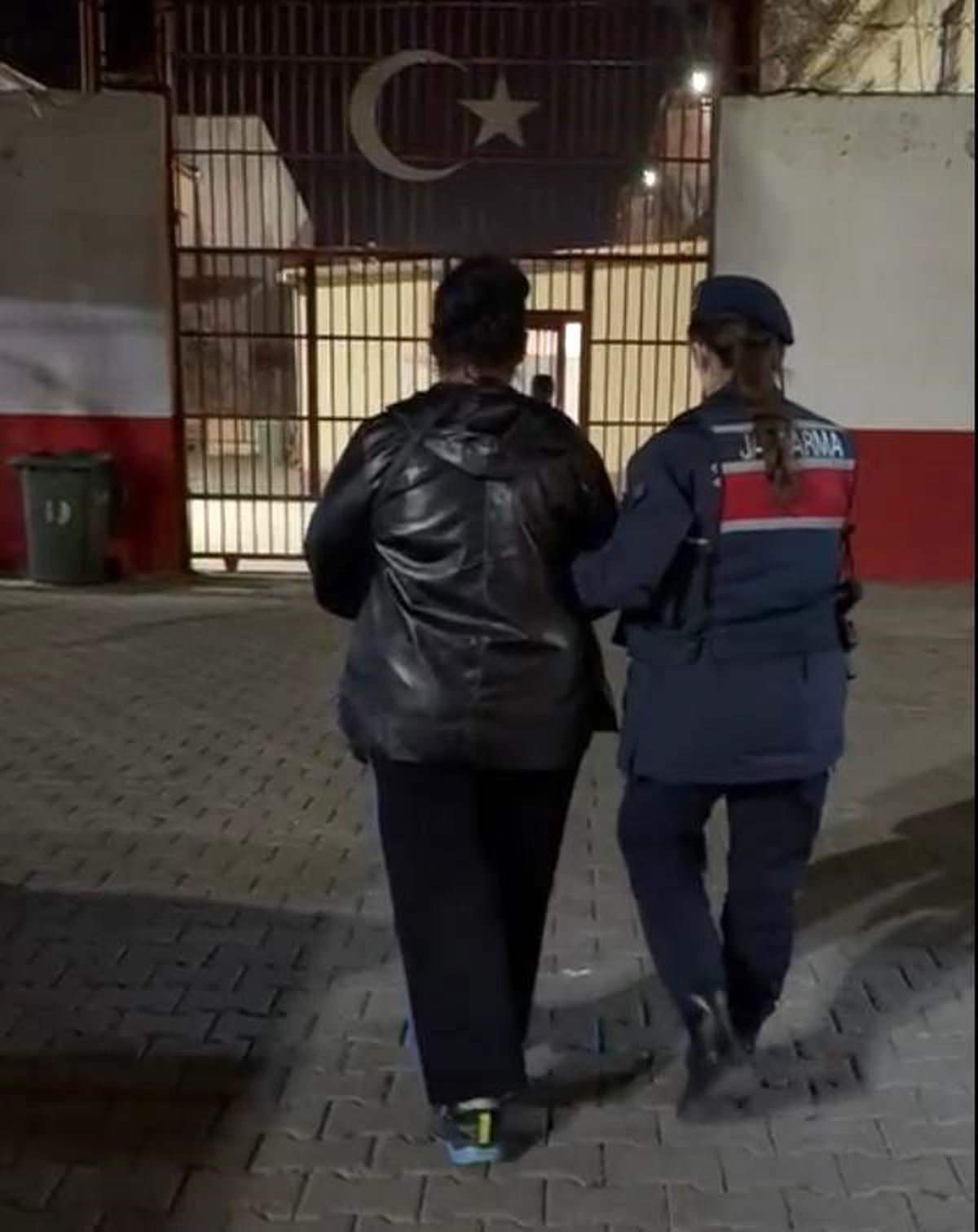 73 yıl hapis cezasıyla aranıyordu, jandarma noktayı koydu
