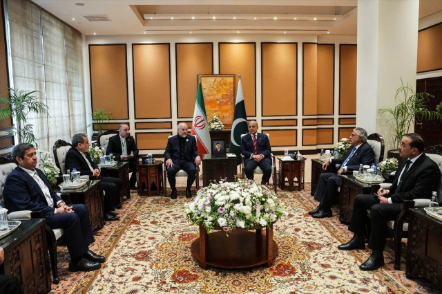 ABD-İran-Pakistan arasındaki 3’lü görüşme aranın ardından yeniden başladı 5 abd iran pakistan arasindaki 3 19740024 3008 1 m