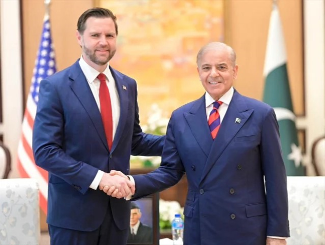 ABD-İran-Pakistan arasındaki 3’lü görüşme aranın ardından yeniden başladı 4 abd iran pakistan arasindaki 3 19740024 9583 1 m
