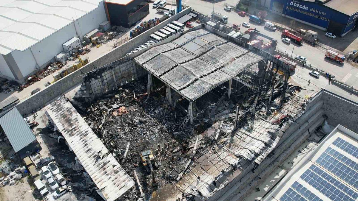 Ankara'daki fabrika yangınının neden olduğu hasar gün aydınlanınca ortaya çıktı