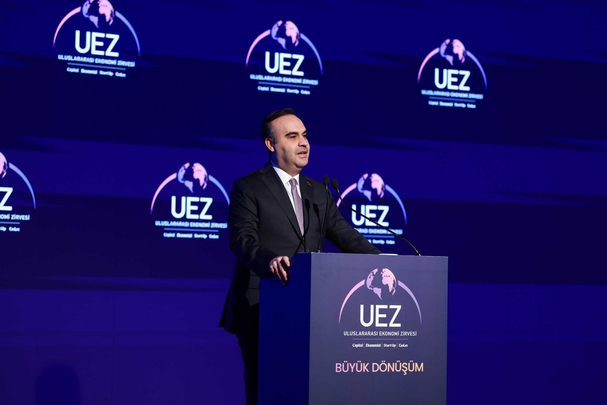 Bakan Kacır: Türkiye'yi küresel ticaretin merkez ülkelerinden biri olarak görüyoruz