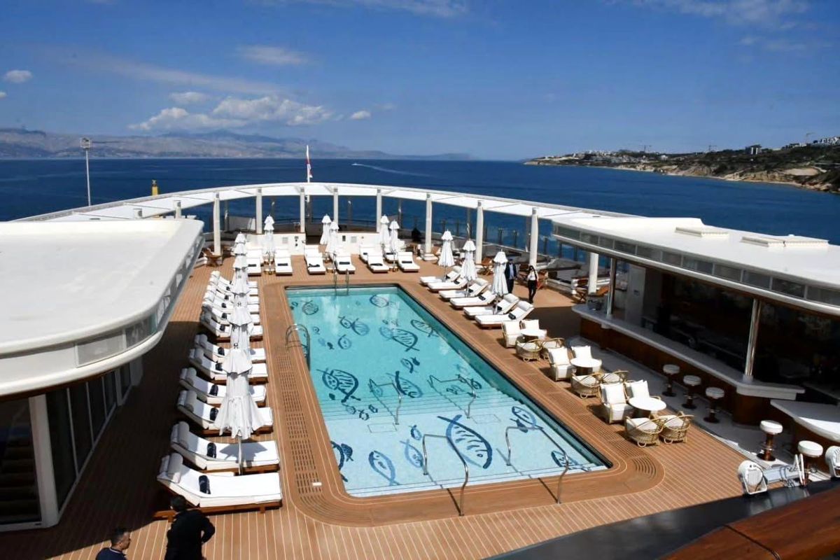 Çeşme'de kruvaziyer turizmi artıyor
