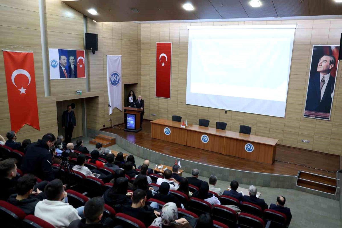 KAYÜ'de 'Kitle Fonlama Eğitimi' düzenlendi