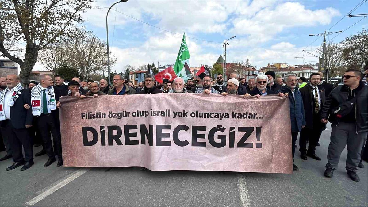 Konya'da Filistin'e destek yürüyüşü