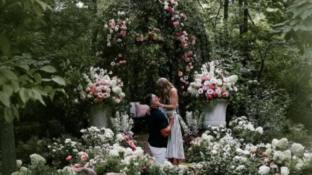taylor swift ve travis kelce e fc671172c8 7765 3 m