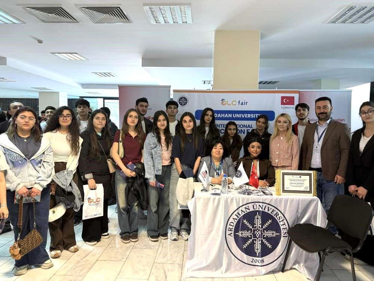 Ardahan Üniversitesi Azerbaycan'daki Uluslararası Eğitim Fuarında tanıtıldı