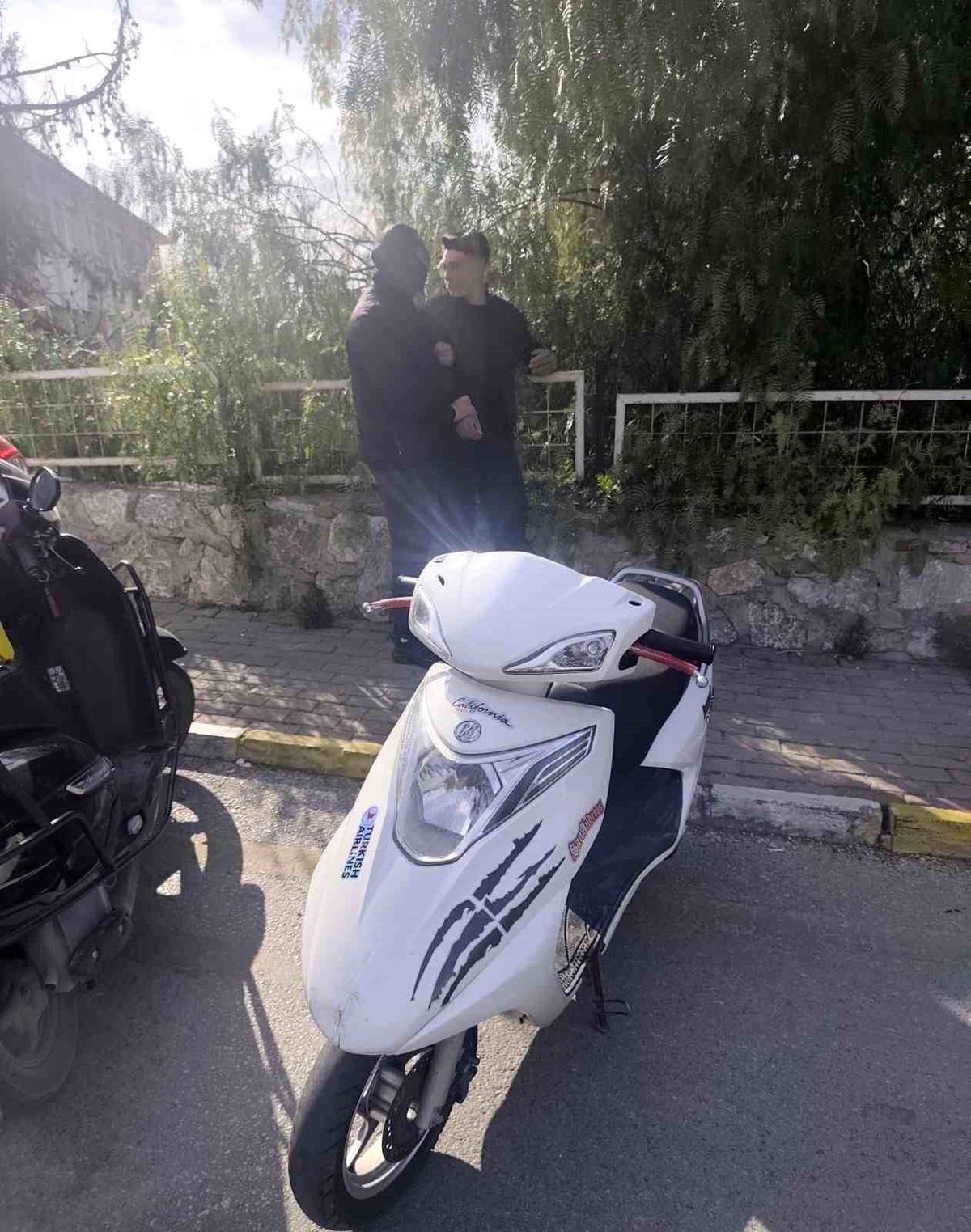 Dur ihtarına uymayıp kaçan motosikletli yayaya çarptı: 424 bin 500 bin TL ceza kesildi