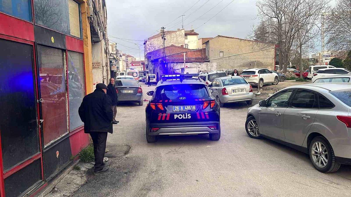 Eskişehir'de bıçaklı kavga: 1 yaralı