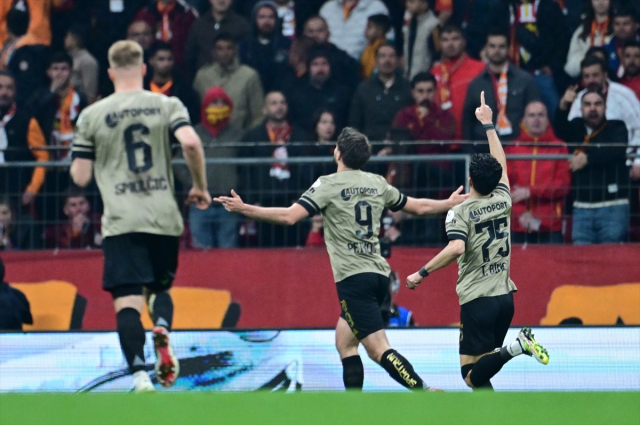 galatasaray sahasinda takildi 19743329 5558 2 m