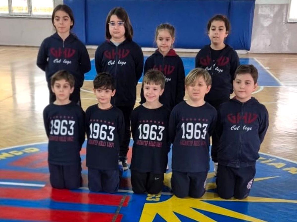 GKV'nin altın kulaçları başarıdan başarıya koşuyor