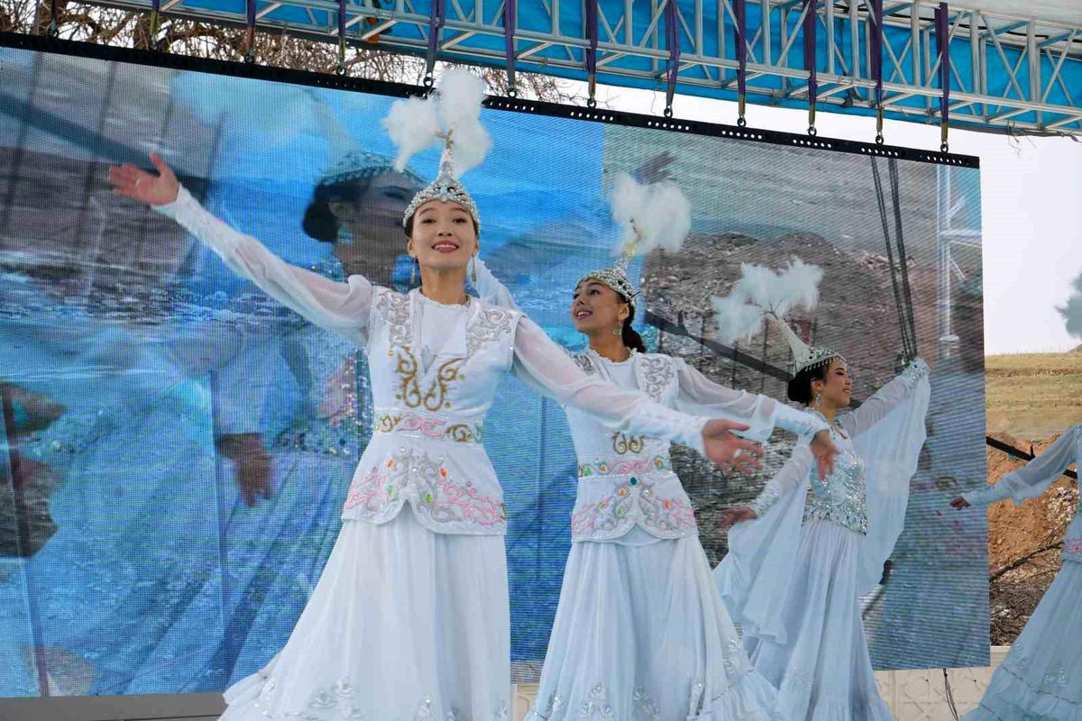 Niğde'de Altay köyünde Nevruz coşkusu
