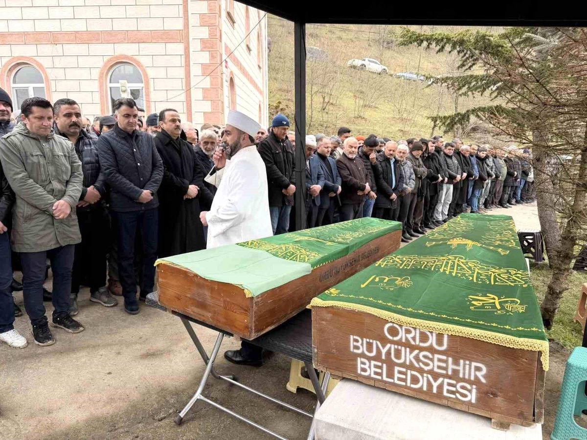 Kabadüz'de Baba-Kız Kazası: İkisi de Hayatını Kaybetti