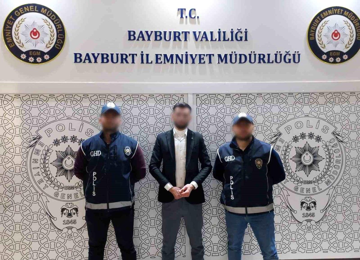 Bayburt'ta göçmen kaçakçılığı operasyonunda 1 kişi tutuklandı