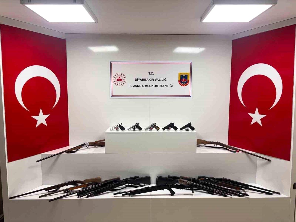 Diyarbakır'da 73 adet silah ele geçirildi
